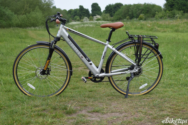 Cross malvern 700c hybrid best sale bike review